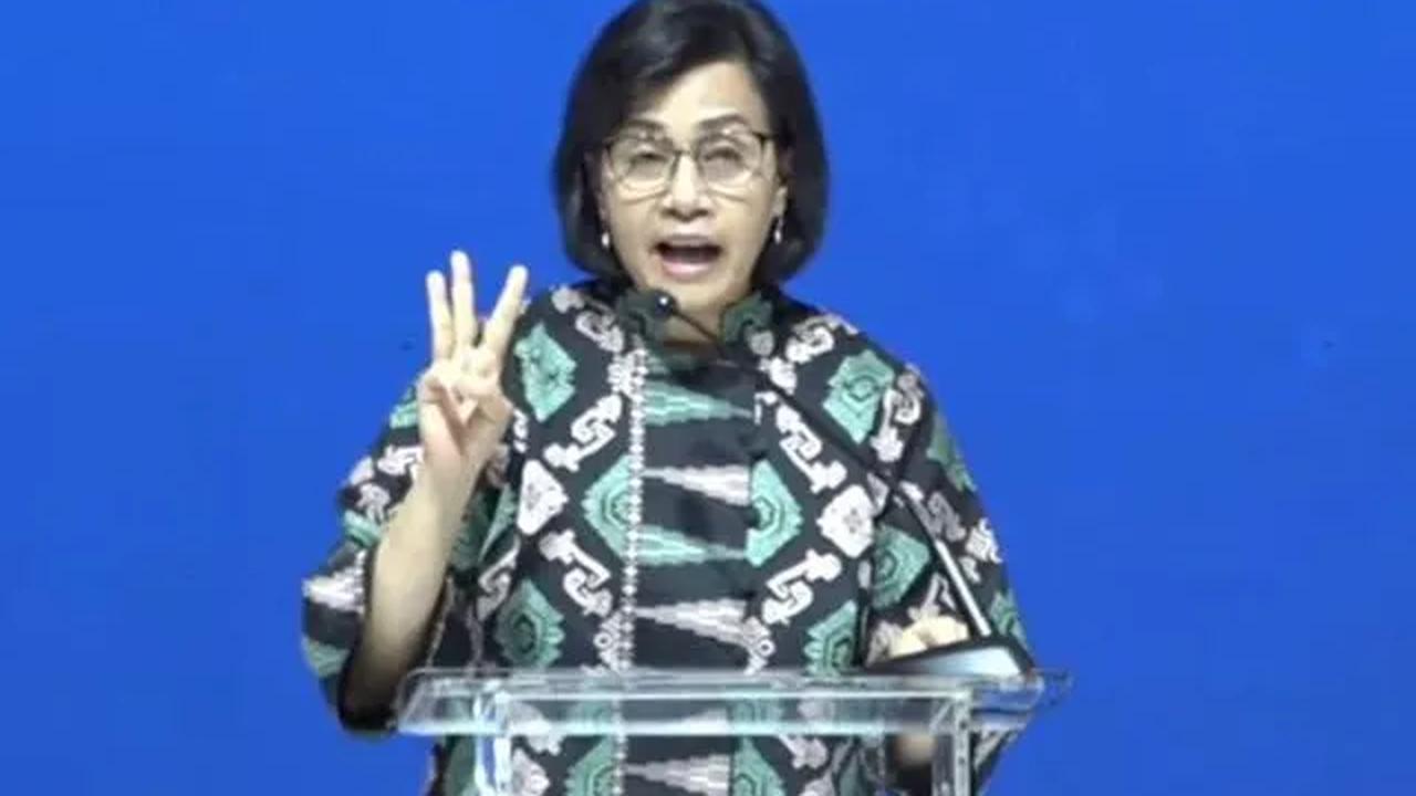 "Jadi, perjalanan kita dan tantangan kita masih besar menuju Indonesia emas 2045," tegas Sri Mulyani.