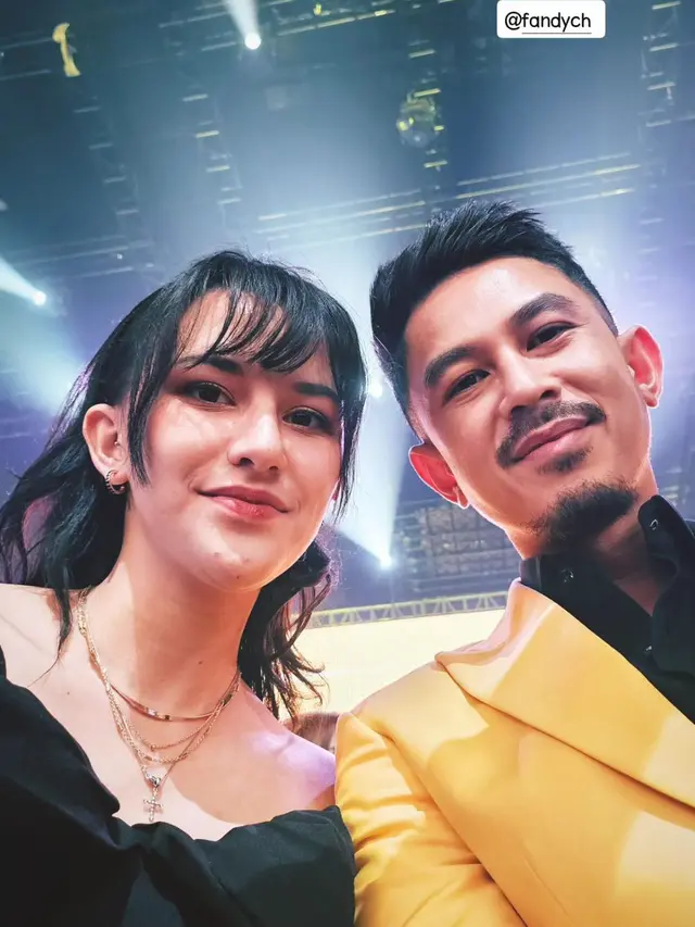 Tampil Kompak, Ini 7 Potret Dahlian Poland dan Fandy Christian di Indonesian TV Awards