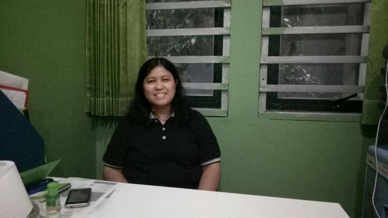 Ning, salah satu contoh sosok yang mau bekerja puluhan tahun melayani anak-anak istimewa seperti tunagrahita, down syndrome, dan autisme.