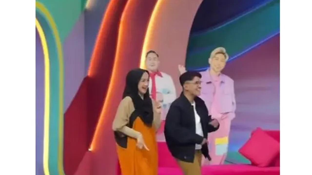 6 Potret Kedekatan Ruben Onsu dan Desy Ratnasari yang Jadi Sorotan, Merasa Nyaman