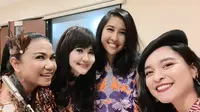 Potret Keseruan Ita Purnamasari Dalam Memeriahkan Acara HUT ALAS yang Ketiga. (Sumber: Instagram @itadyahpurnamasari)