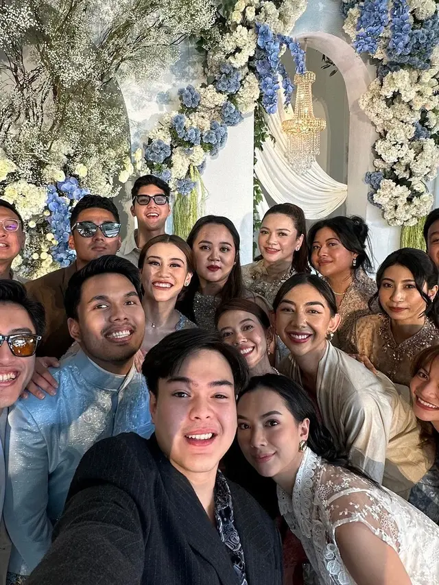 Tidak lengkap Tanpa Foto yang Rame