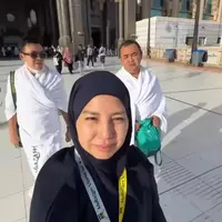 Jelang Puncak Ibadah Haji, Tya Ariestya Ungkap Anak Sulungnya Masuk Rumah Sakit
