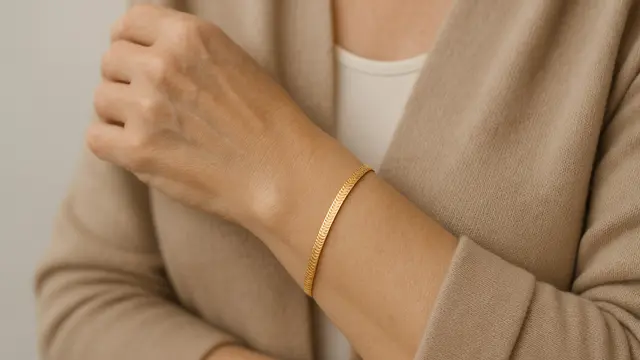 9 Model Gelang Emas Untuk Ibu-Ibu Arisan Terkini di 2025, Cocok untuk Segala Usia