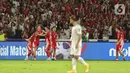 Pemain timnas Indonesia, Ole Romeny (kedua kiri) melakukan selebrasi usai mencetak goal ke gawang Bahrain dalam pertandingan kedelapan Grup C putaran ketiga kualifikasi Piala Dunia 2026 zona Asia di Stadion Utama Gelora Bung Karno, Selasa (25/3/2025). (Liputan6.com/Angga Yuniar)
