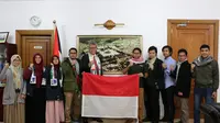 Duta Besar RI untuk Yordania merangkap Palestina, Andy Rachmianto (kelima dari kiri) saat menerima perwakilan Himpunan Pelajar dan Mahasiswa Indonesia di Yordania (13/12/2017) (Sumber: KBRI Amman)