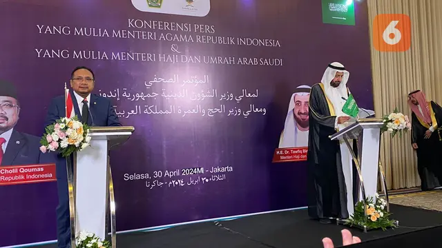 K.H. Yaqut Cholil Qoumas (Menteri Agama Republik Indonesia)  dan H.E. Dr. Tawfiq bin Fawzan Al Rabiah (Menteri Haji dan Umrah Arab Saudi)