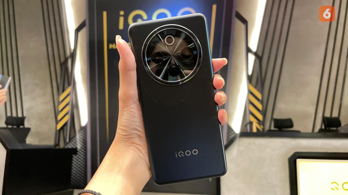 iQOO Z10 Siap Meluncur di Indonesia dengan Chipset Snapdragon 7s Gen3 dan Baterai 7.300mAh