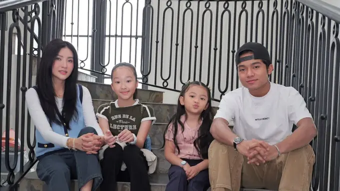 Sarwendah bersama ketiga anak-anaknya. [@sarwendah29]
