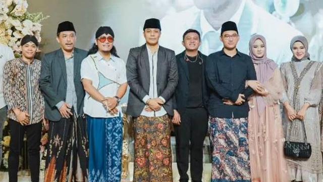 7 Potret Bella Bonita Berhijab di Pernikahan Putri Gus Kautsar Ini Curi Perhatian