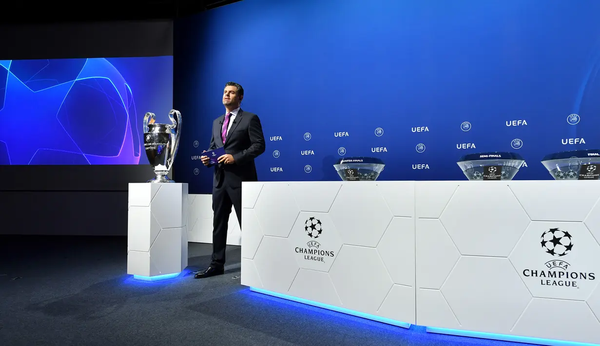 Suasana drawing perempat final Liga Champions di markas UEFA, Nyon, Jumat (10/7/2020). Rencananya laga leg kedua 16 besar Liga Champions akan digelar pada Agustus 2020 mendatang. (AFP/Harold Cunningham/UEFA)