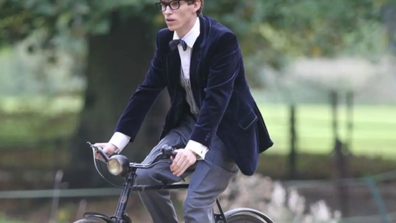 Fisikawan Cacat Stephen Hawking Difilmkan di Theory of Everything