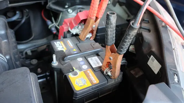 Jangan Sampai Salah, Berikut 4 Langkah Jumper Aki yang Benar - Otomotif