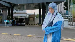 Mita The Virgin Berangkat Umrah, Penampilan Berhijab Bikin Pangling