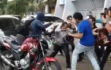 Video: Parodi pengeroyokan Ki Kusumo di Kelapa Gading
