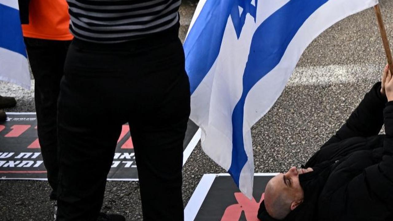 FOTO: Gara-Gara Provokator Rabi Radikal Dov Lior, Demo Warga Israel yang Sepakat Larang Total Bantuan Kemanusiaan ke Gaza Capai 70 Persen