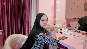 Potret Kamar Pink Ria Ricis di Rumah Lama, Room Tour Terakhir Sebelum Pindahan (Foto: YouTube/Ricis Official)