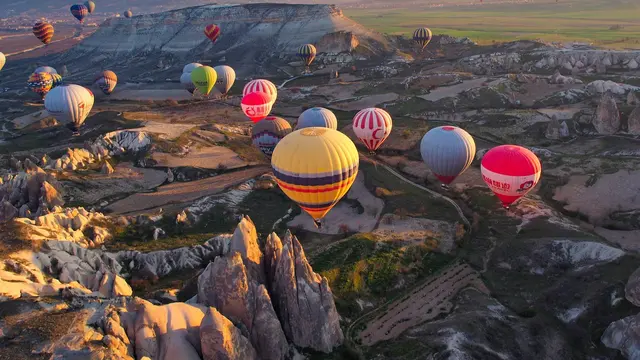 6 Arti Mimpi Naik Balon Udara, Pertanda Percintaan Rumit?