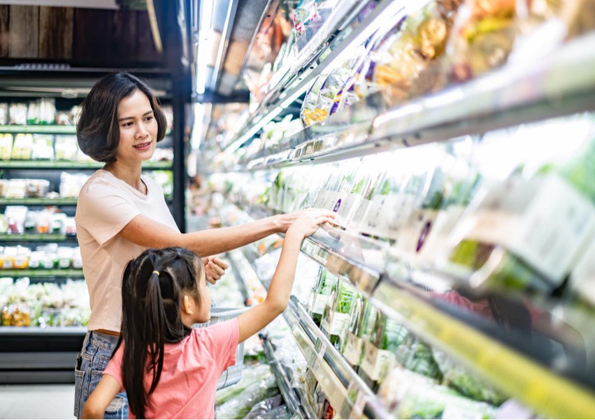 Ilustrasi belanja di supermarket