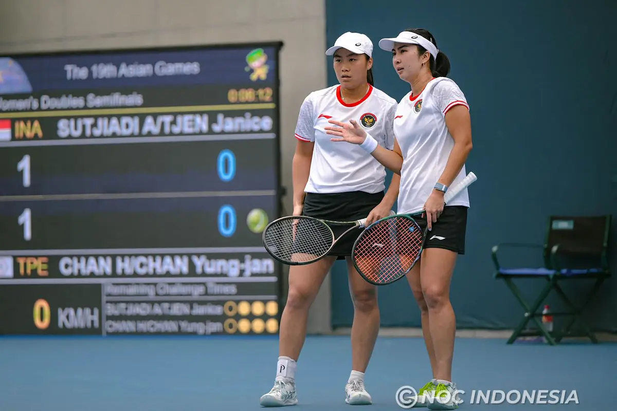 Foto: Kalah di Semifinal, Aldila Sutjiadi / Janice Tjen Pastikan Medali Perunggu Tenis Ganda Putri di Asian Games 2022