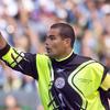 2. Jose Luis Chilavert (67 Gol) - Kiper legendaris Paraguay ini memegang rekor sebagai kiper yang mencetak gol terbanyak di pentas internasional dengan 8 gol. Chilavert juga satu-satunya kiper yang pernah mencetak hattrick. (AFP/Philippe Huguen)
