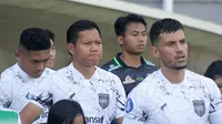 Tiga pemain Borneo FC, Fajar Fathur Rahman, Adam Alis, Stefano Lilipaly. (Bola.com/Aditya Wany)