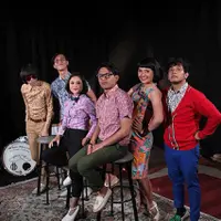 White Shoes and The Couples Company (Twitter White Shoes and The Couples Company)