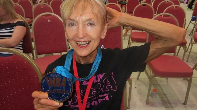 [Bintang] Berusia 75 Tahun, Nenek Ini Sukses Jadi Binaragawati Tertua