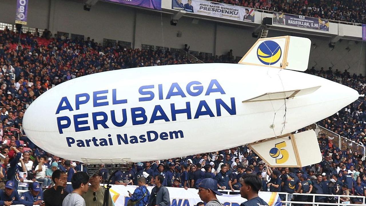 Kegiatan yang dihadiri ribuan kader dan simpatisan Partai NasDem tersebut beragendakan konsolidasi internal partai dan orasi politik.