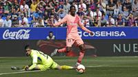 Penyerang Barcelona Ousmane Dembele gagal menjebol gawang Huesca (AP)