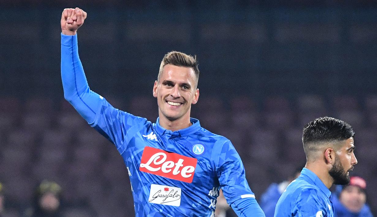 Kini dibawah asuhan Carlo Ancelotti, Milik terlahir kembali. Striker Polandia tersebut secara bertahap menjadi pemain andalan Napoli dan kini telah mengemas 12 gol dan 1 assist. (AFP/Alberto Pizzoli)