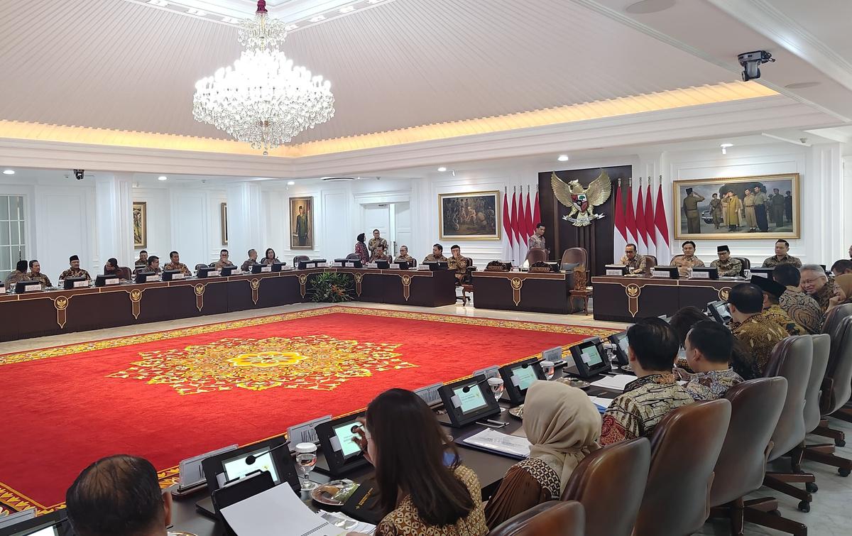 Presiden Prabowo pimpin sidang kabinet perdana