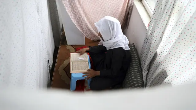 Intip Muslim Afghanistan Iktikaf Berburu Lailatul Qadar