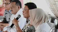 Wakil ketua DPD Farouk Muhammad (ketiga kiri) saat konferensi pers terkait perubahan UU MD3, Jakarta, Minggu (22/11/2014). (Liputan6.com/Andrian M Tunay)