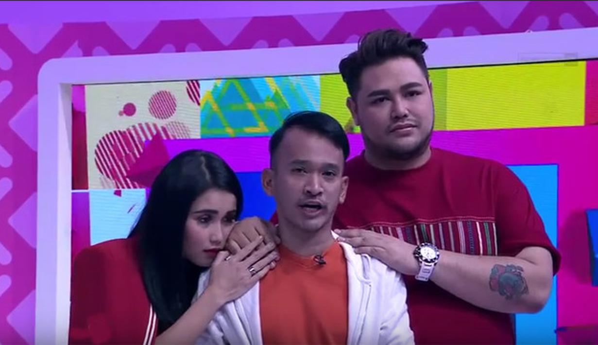 Air Mata Ayu Ting Ting Kembali Digosipkan dengan Raffi 