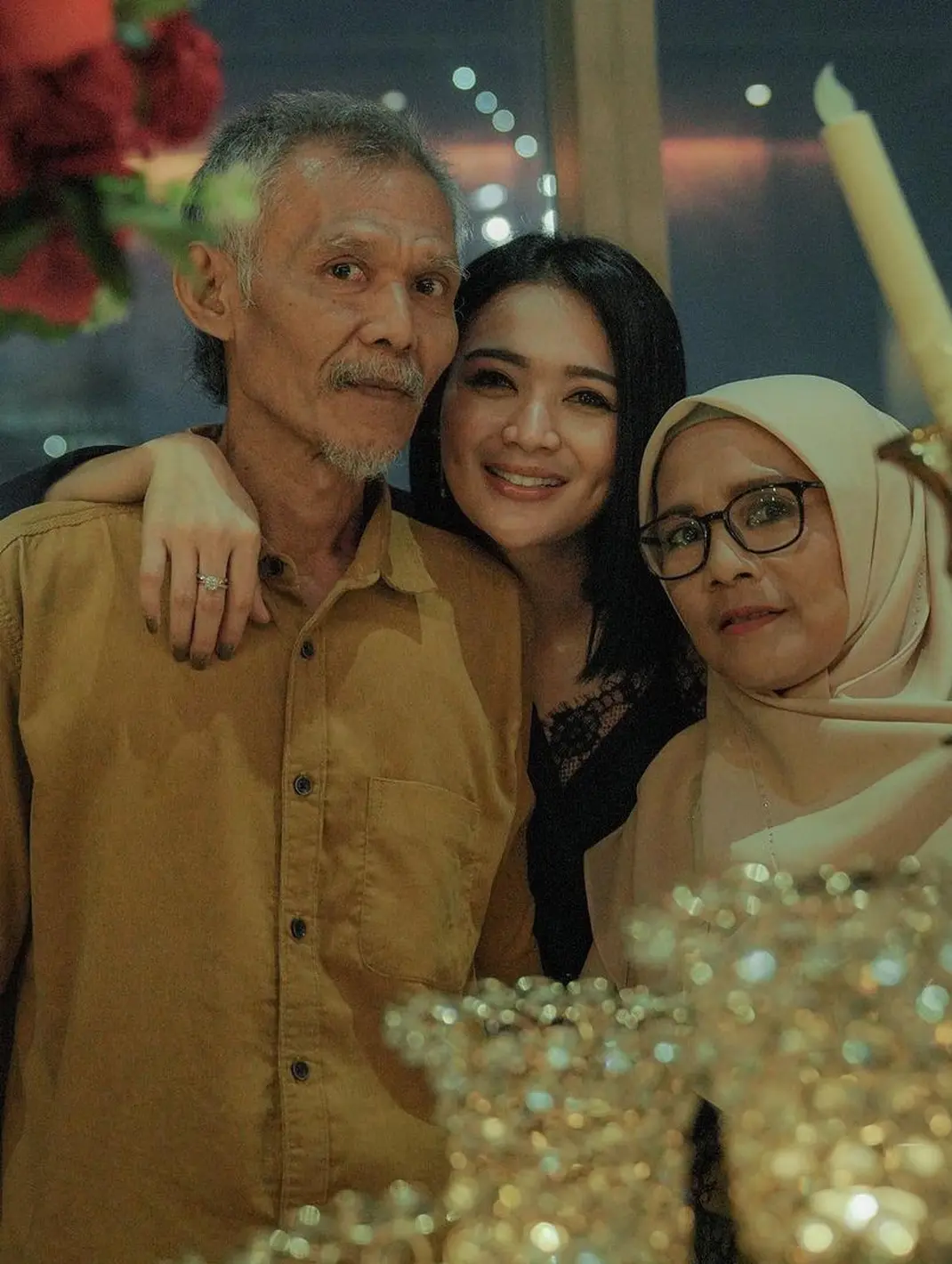 Potret Kebersamaan Wika Salim dengan Bapak yang Jarang Tersorot