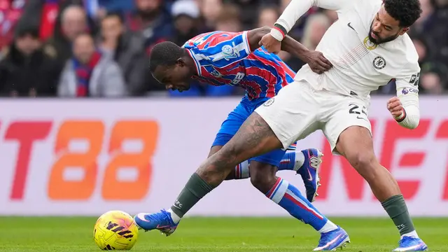 Tyrick Mitchell vs Reece James, Crystal Palace vs Chelsea