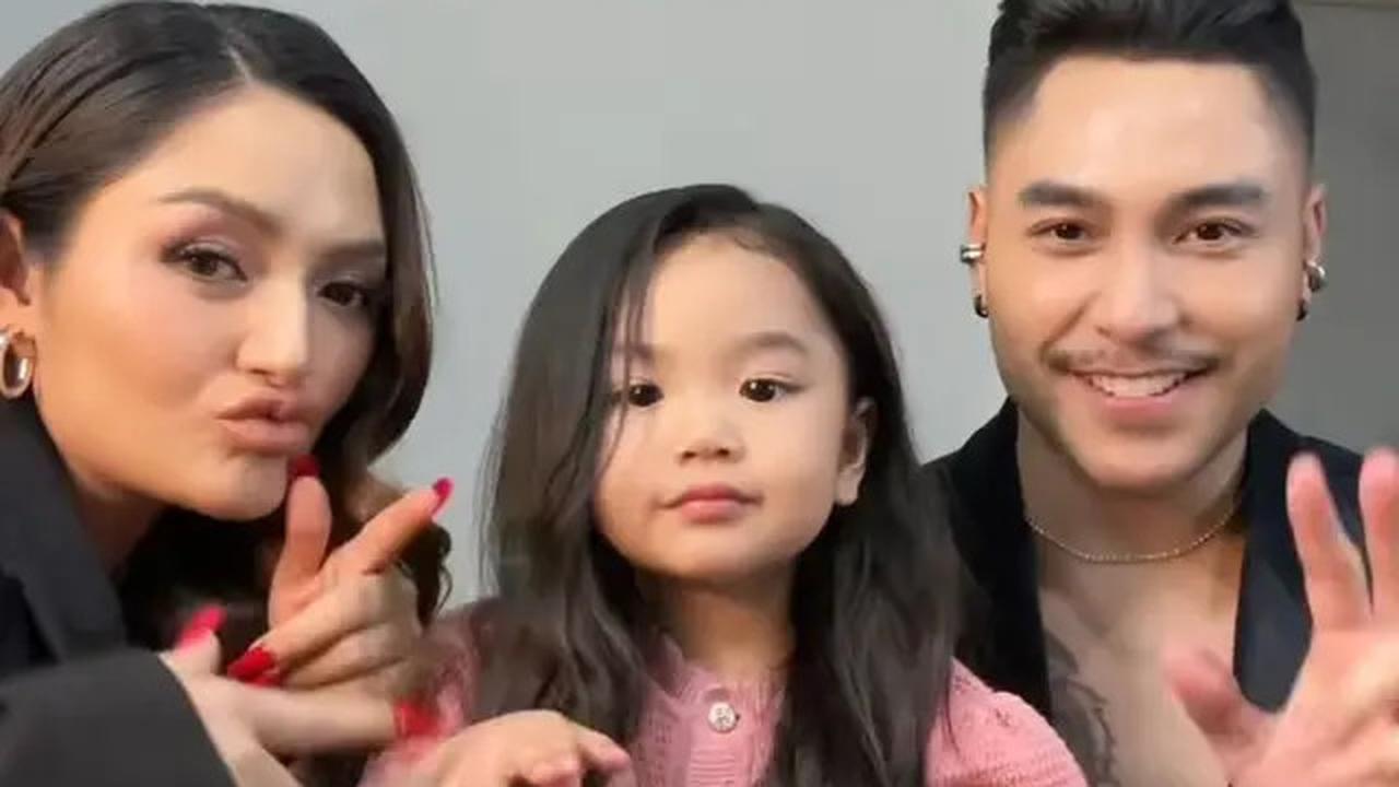Terlalu Gemas! Xarena, Putri Siti Badriah yang Bikin Netizen Jatuh Hati Lewat Momen Keluarga