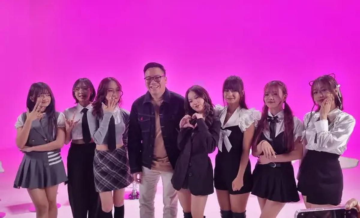 V1RST Comeback Lewat Single Oopsie, Ajak Pendengar Hargai Segala Bentuk Kecantikan Perempuan