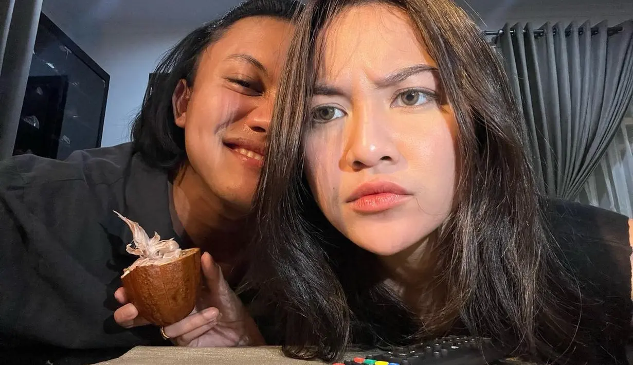 Hampir 1 tahun pacaran, Rizky Febian dan Mahalini sering didoakan agar segera melangkah ke pelaminan. Mereka selalu tak segan mengumbar kemesraan.(Liputan6.com/IG/@mahaliniraharja).