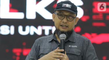 Penampilan Novel Baswedan Saat Jadi Pembicara Pada Gathering Nasional Turuntangan