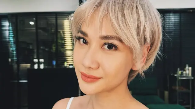 Potret Terbaru BCL dengan Gaya Rambut Bixie Cut/Instagram BCL