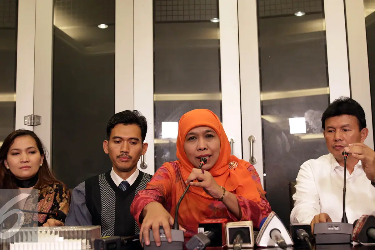 20160831-99 Anak Jadi Korban Protistusi Kaum Gay-Jakarta- Johan Tallo