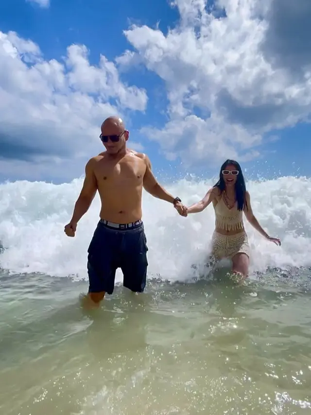 Potret mesra Deddy Corbuzier dan Sabrina Chairunnisa