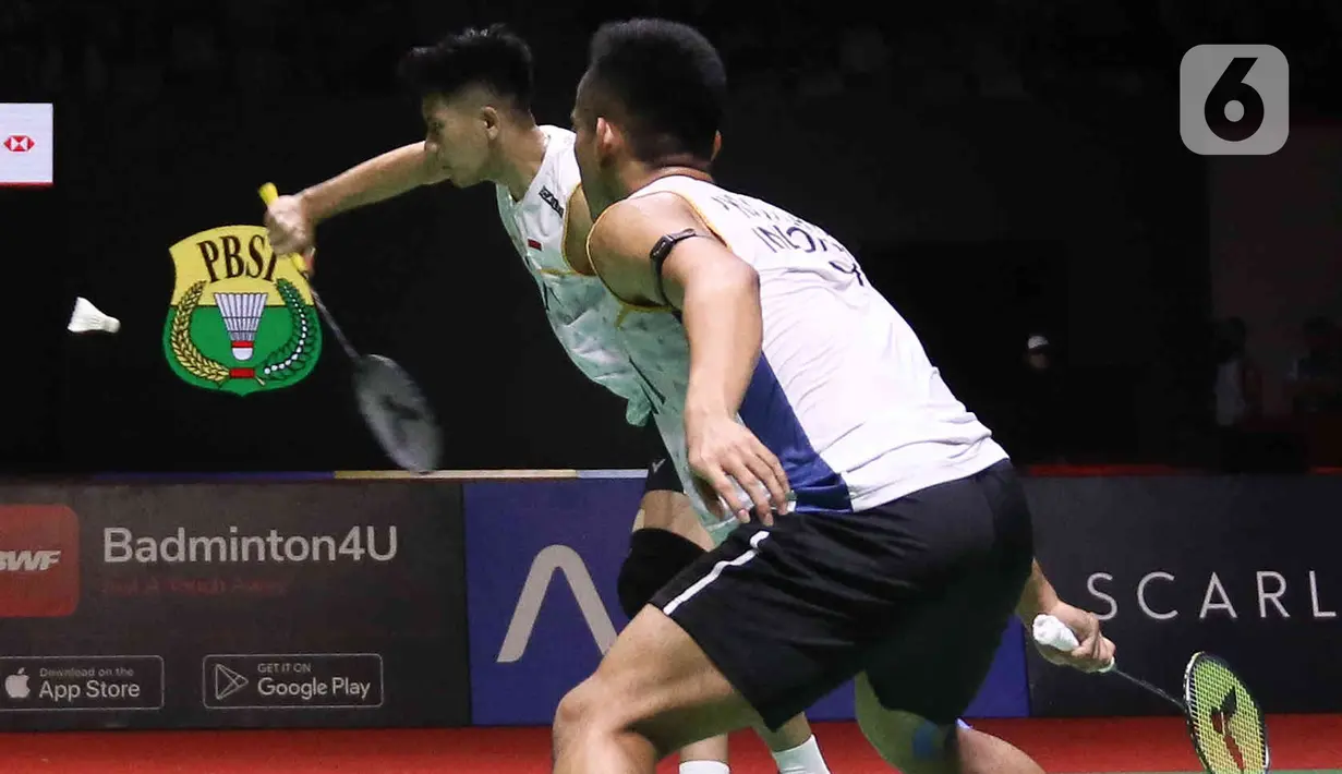 Tiket tersebut diraih pebulu tangkis ganda putra Indonesia ini secara dramatis. (Liputan6.com/Herman Zakharia)