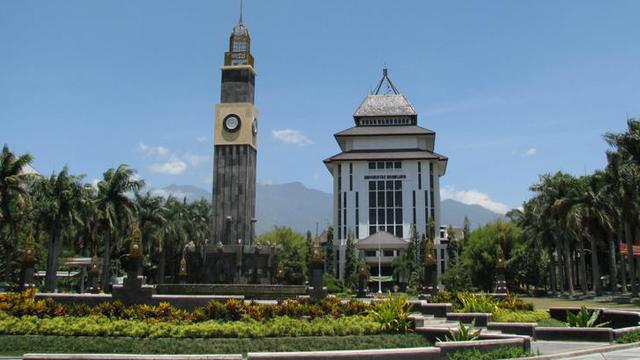 [Bintang] Inilah 10 Universitas yang Paling Diincar Peserta SNMPTN 2015