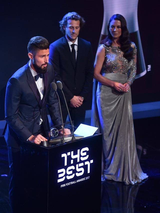 Olivier Giroud Raih Penghargaan Gol Terbaik FIFA 2017