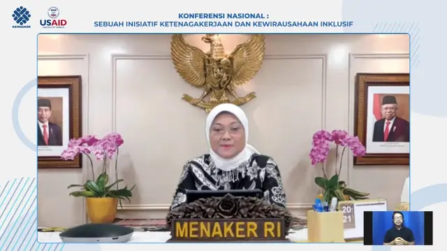 Menaker Terima Penghargaan dari USAID