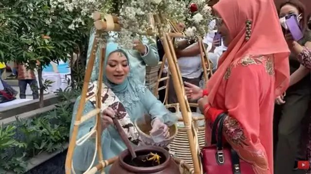 6 Momen Acara 7 Bulanan Nathalie Holscher, Gaya Sule Curi Perhatian