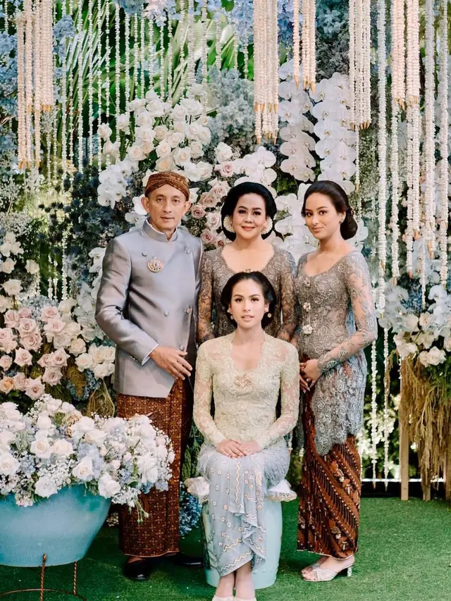6 Momen Amanda Khairunnisa Dampingi Maudy Ayunda saat Menikah, Penuh Haru Bahagia